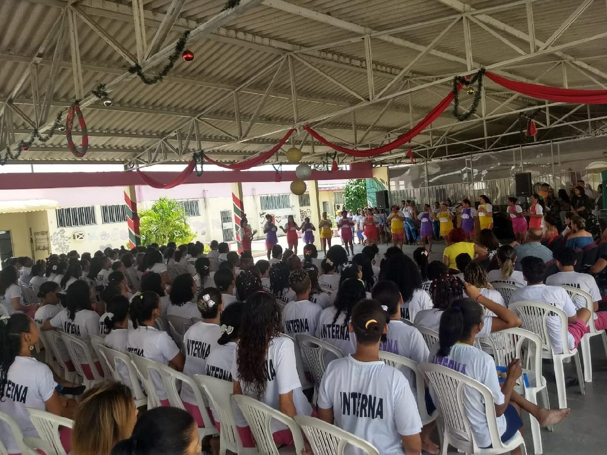 Internos recebem certificados de alfabetização