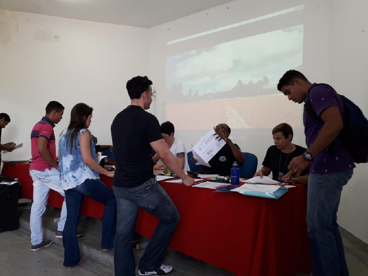 Escola de Gestão Penitenciária recebe documentação de aprovados em concurso