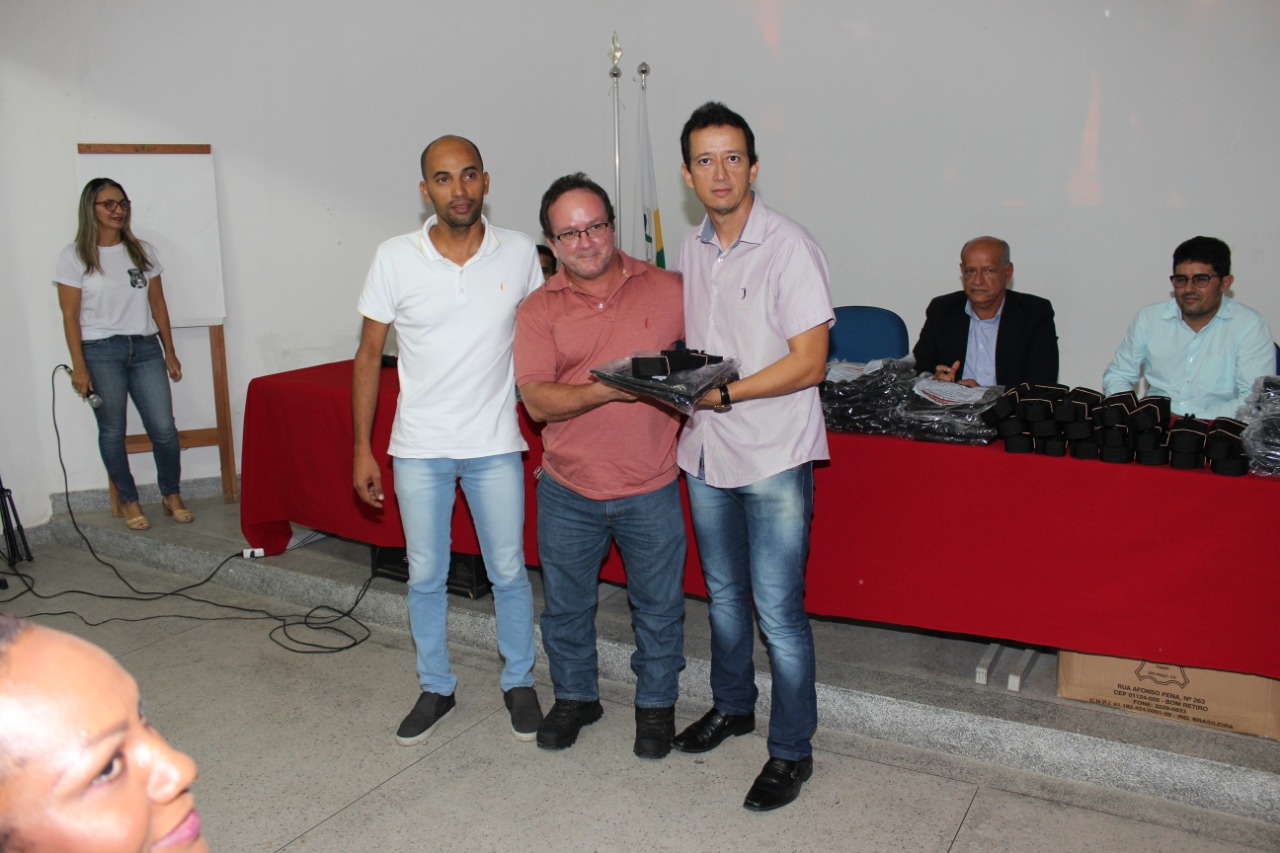 Sejuc entrega novos equipamentos para os agentes e guardas prisionais