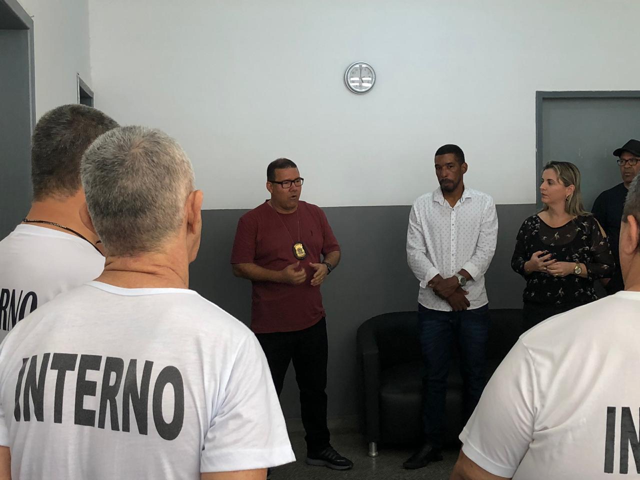 Internos do Copemcan receberam certificação pelo curso de barbeiro