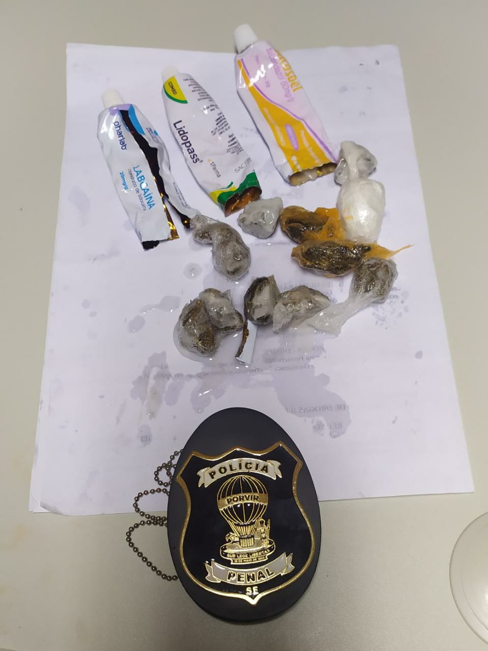 Mulheres tentam entrar no Compecan com entorpecentes escondidos na medicação