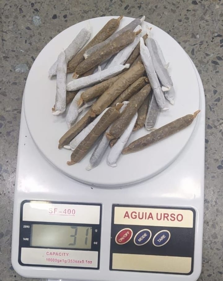 Mulher é presa por tentar entrar na Cadeia Pública de Areia Branca com 29 cigarros de maconha