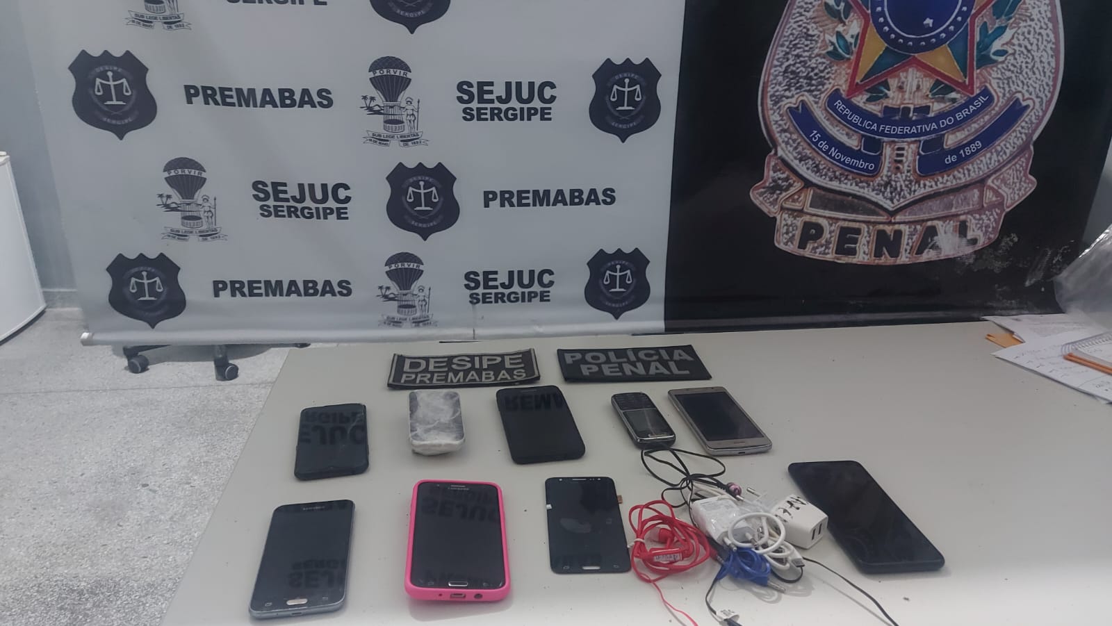 Polícia Penal prende quatro suspeitos que tentavam lançar materiais ilícitos no Presídio de Tobias Barreto