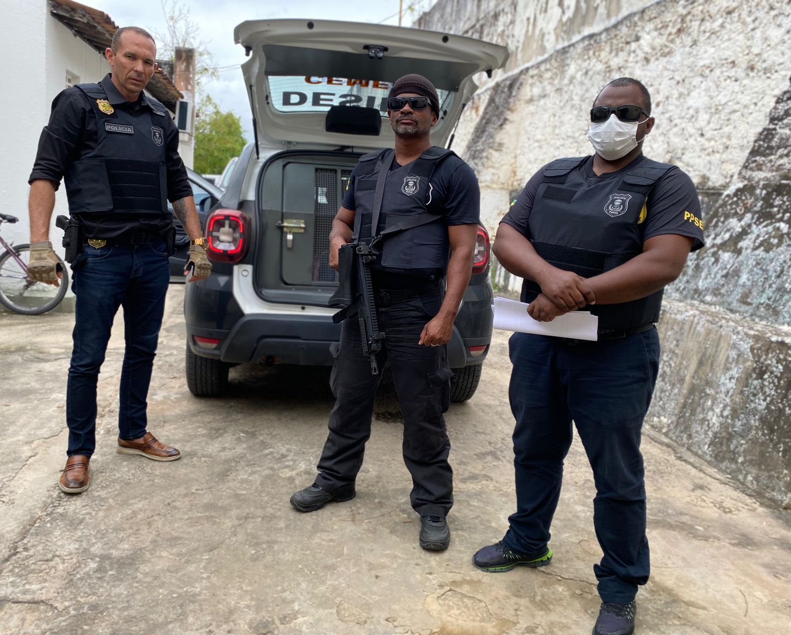 Polícia Penal cumpre mandado de prisão contra homem monitorado por tornozeleira eletrônica