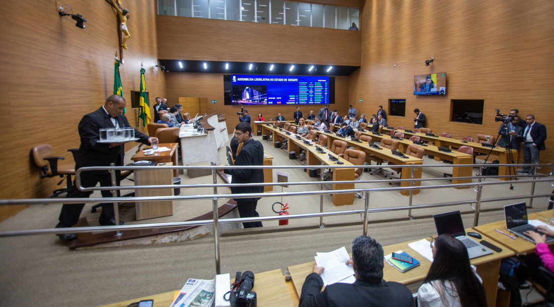 Projeto de Lei Complementar que institui IFV e reenquadra a classe de Policiais Penais é aprovado na Alese