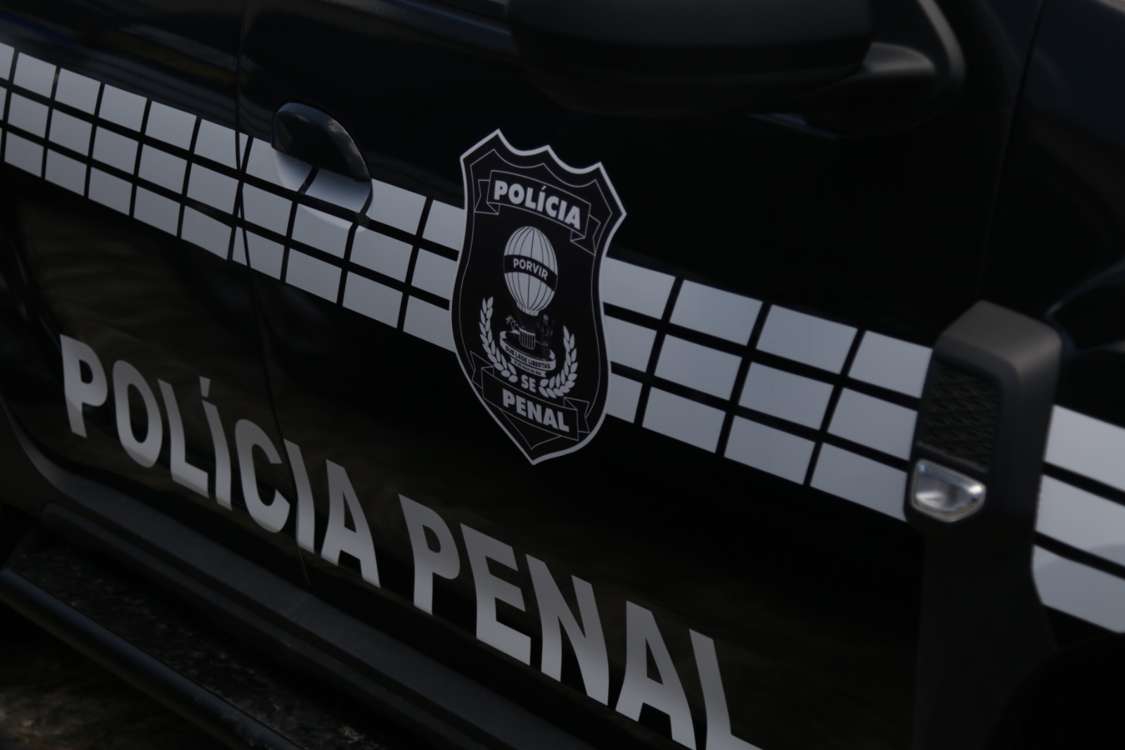 Mulher é presa tentando entrar com drogas em presídio localizado na Zona Sul de Aracaju