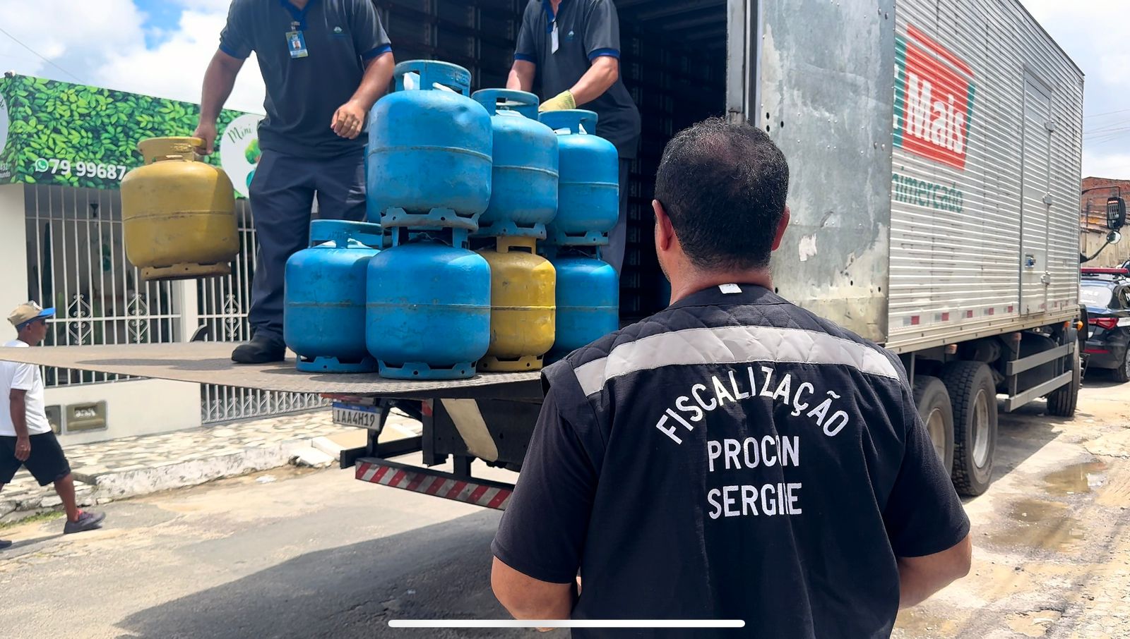 Semana do Consumidor: Ação conjunta fiscaliza revendedoras de gás de cozinha em Aracaju