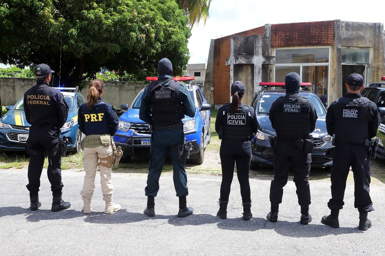 FICCO/SE prende dois em operação contra tráfico de drogas e lavagem de dinheiro