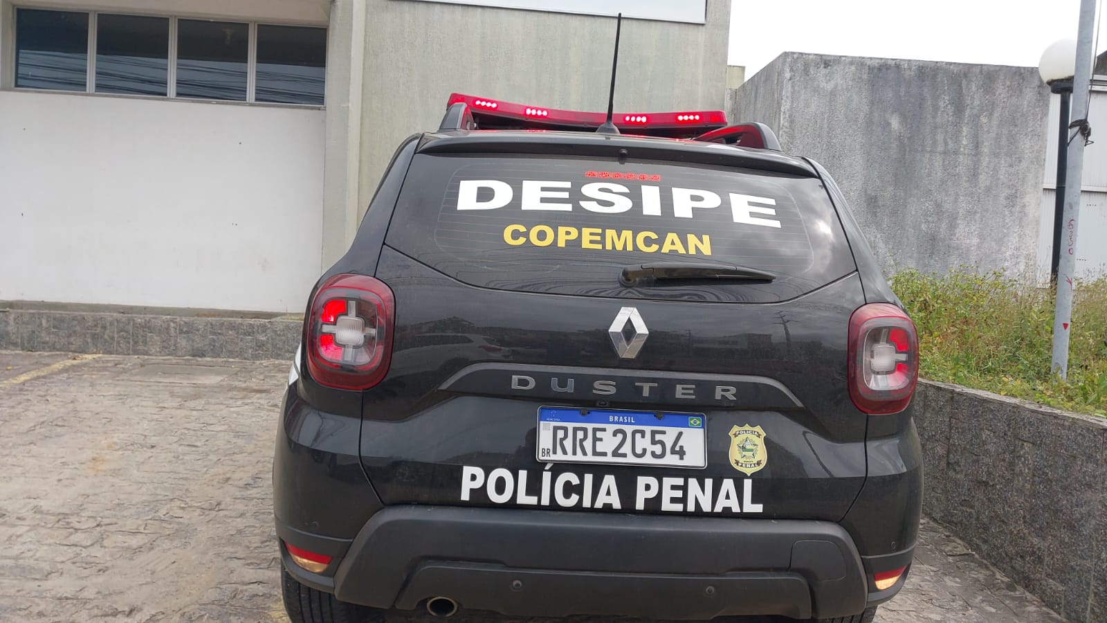 Mulher é presa no Copemcan tentando entrar com drogas escondidas nas partes íntimas